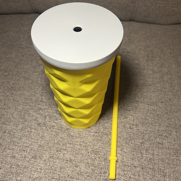 Starbucks ss Yellow Pineapple tumbler - Picture 2 of 4